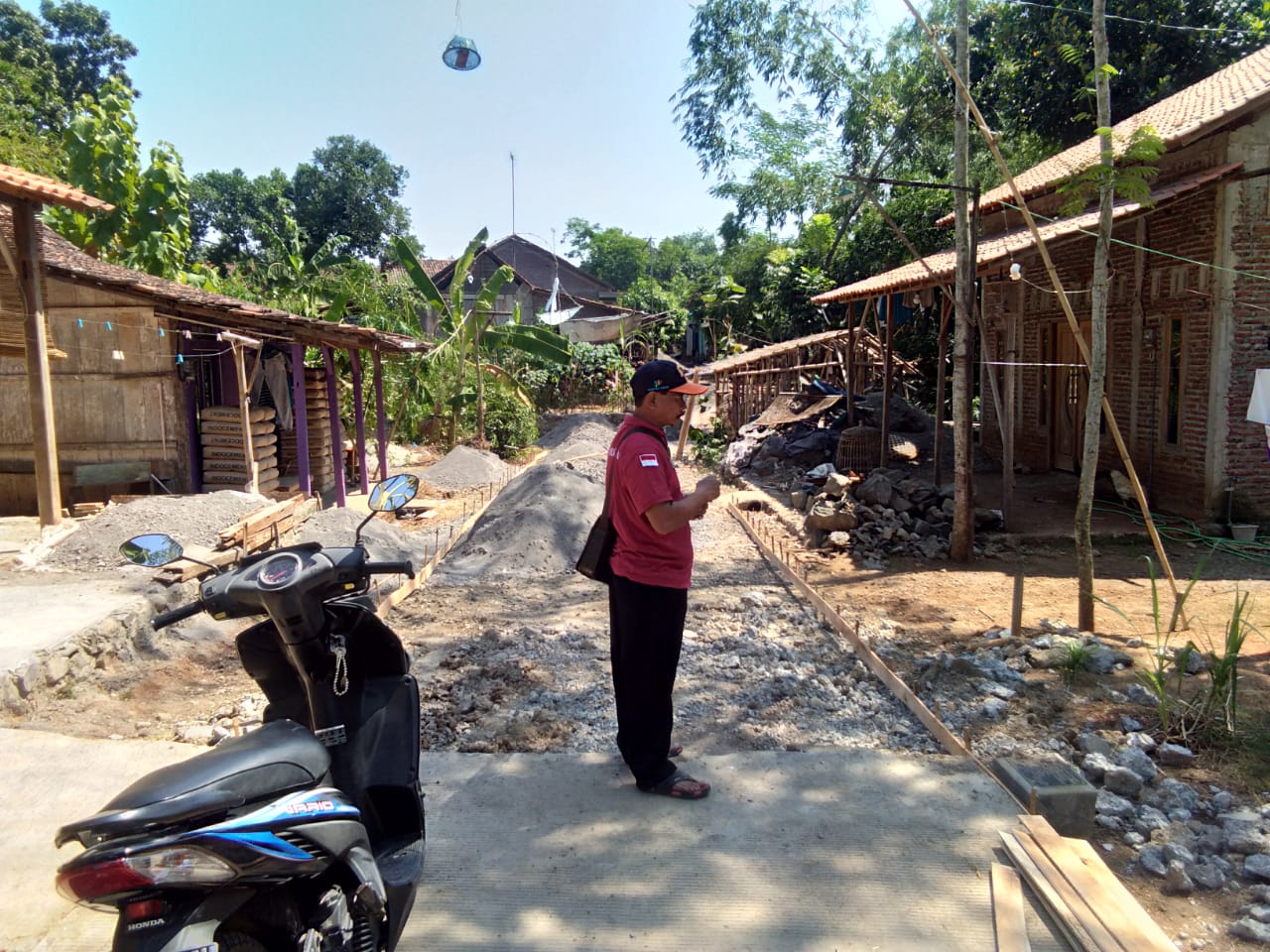 Persiapan pekerjaan rabat beton dusun Penjor Rt 3 Rw 6, tahun anggaran 2019